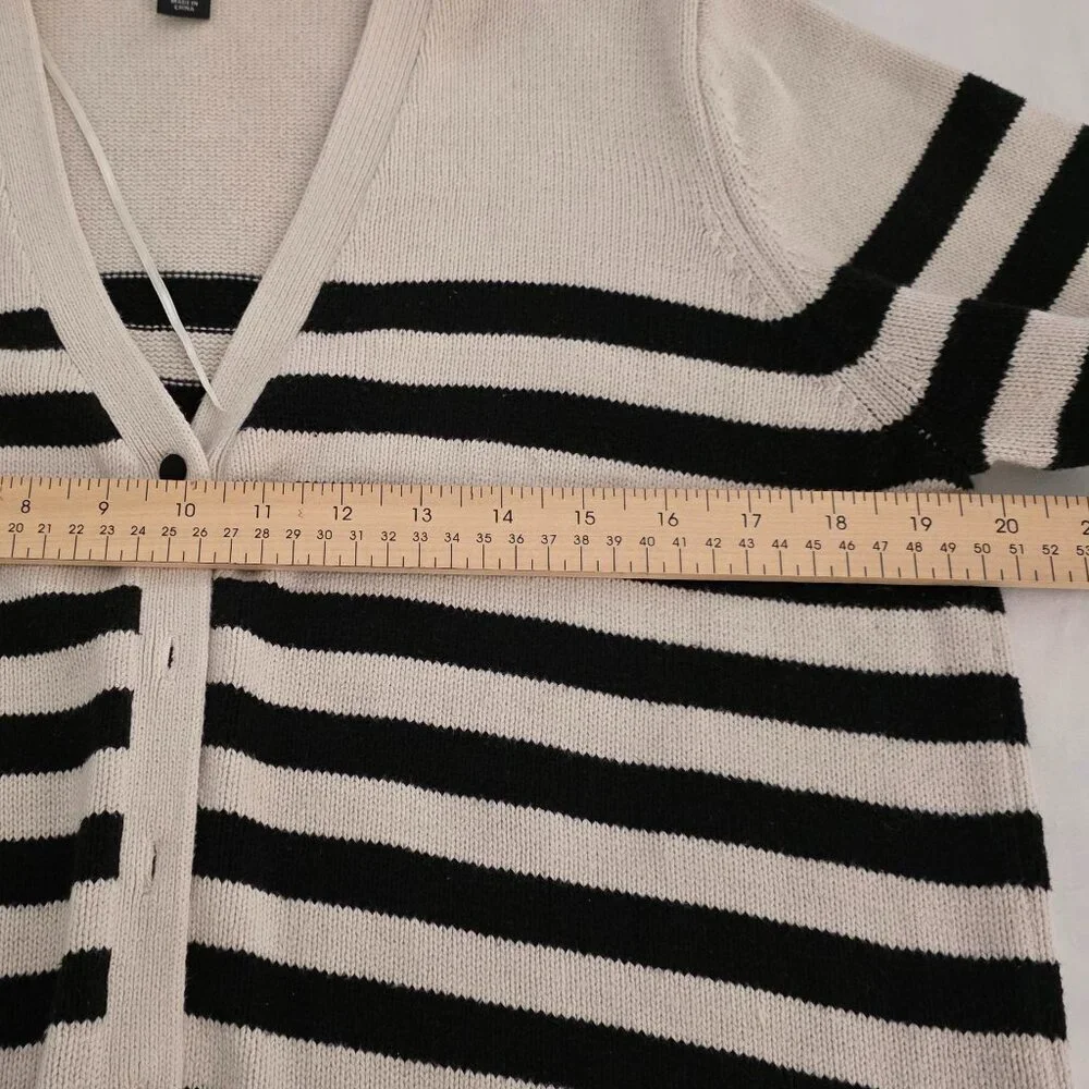 H&M women's Cardigan crewneck sweater, size Large. - Picture 6 of 9